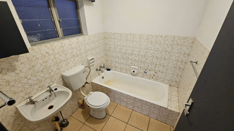 2 Bedroom Property for Sale in Potchefstroom North West